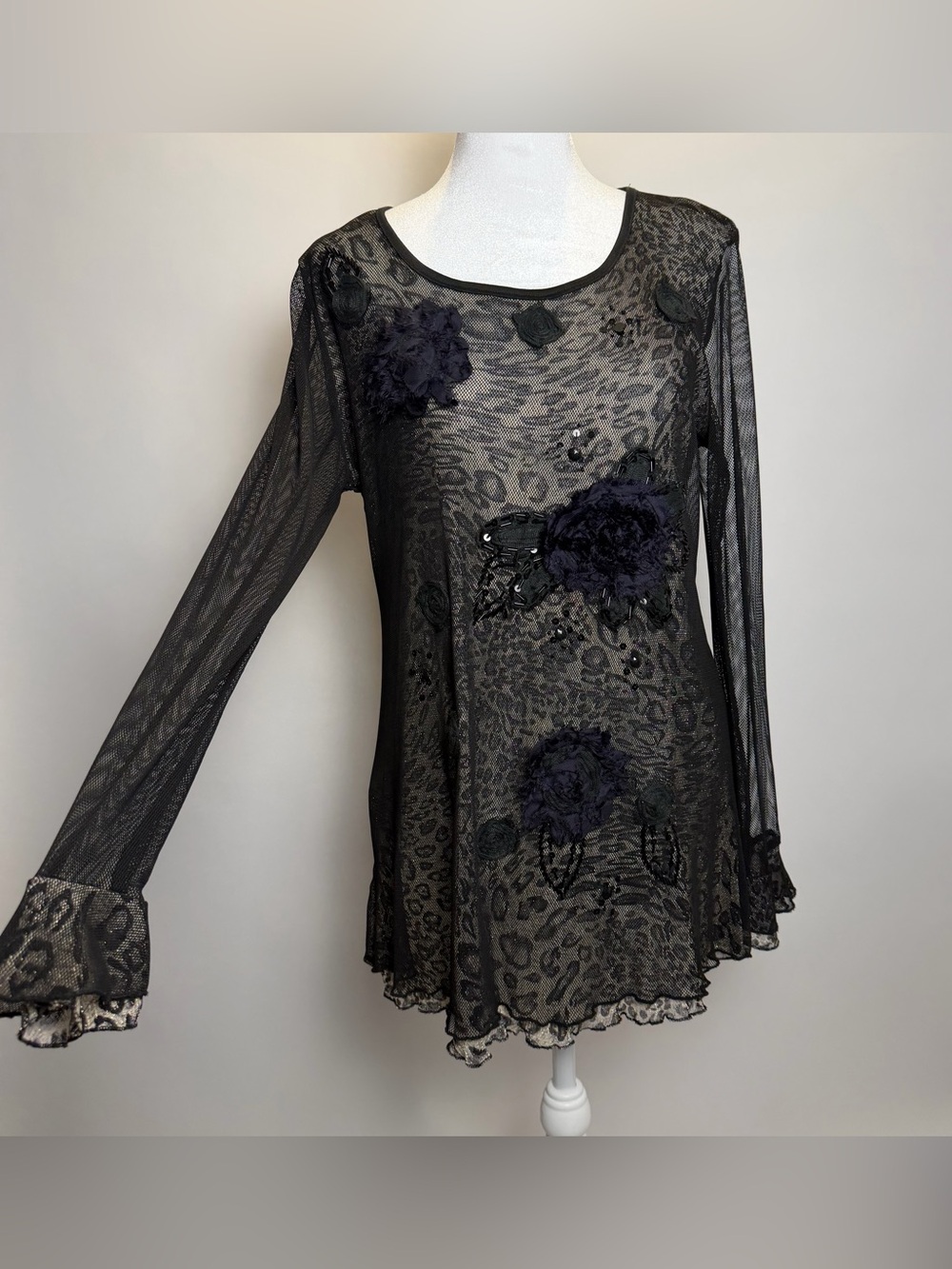 Pretty Angel Black Sheer Floral Appliqué Long Sleeve Top Silk Blend